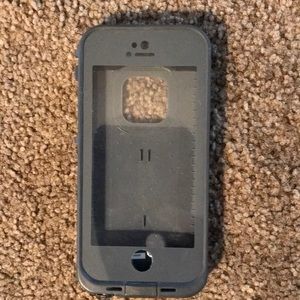 iphone 5s Lifeproof case